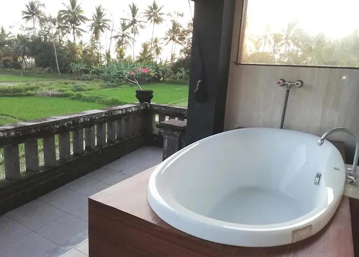Pondok Tropical 3 2*